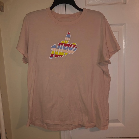 pink nike shirt - Picture 1 of 1